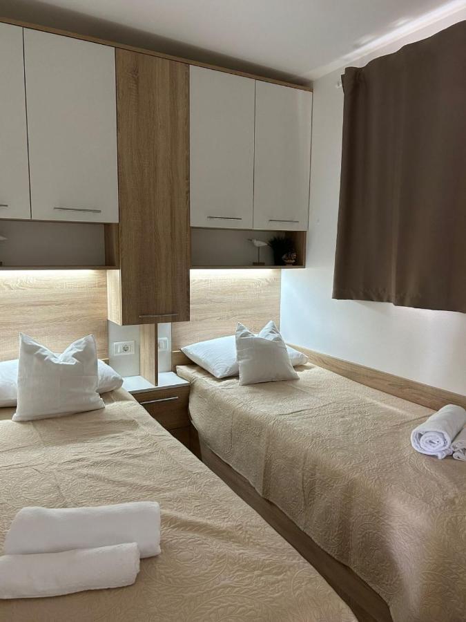 Oremore - Premium Mobile Home - Oaza Mira Camping, Drage Exterior photo